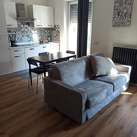 La Casa Di Andrea Apartment Cogliate Bagian luar foto